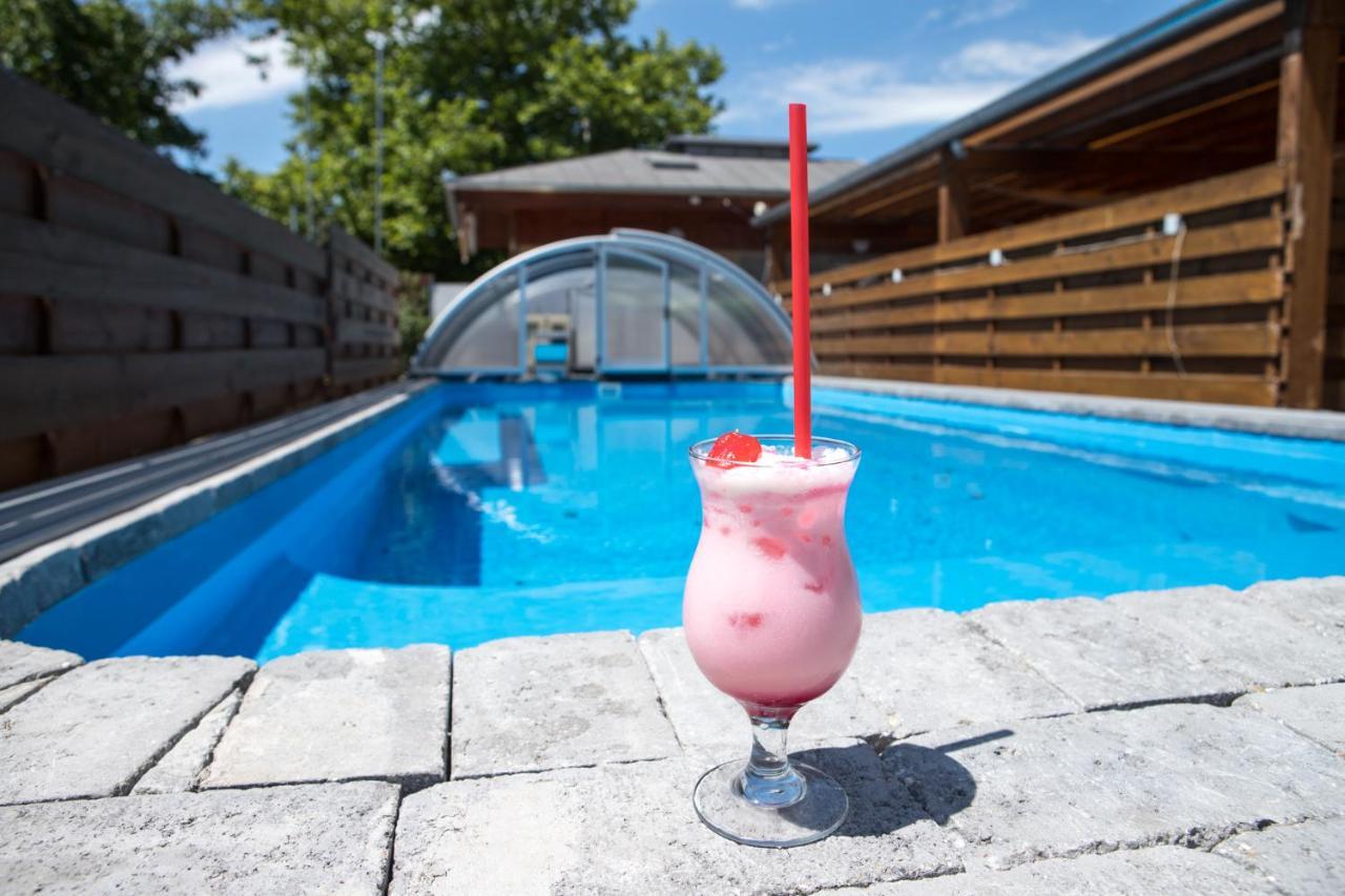 Port Etterem&Panzio Bed & Breakfast Balatonmáriafürdő Екстериор снимка