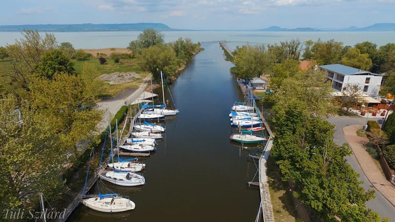Port Etterem&Panzio Bed & Breakfast Balatonmáriafürdő Екстериор снимка