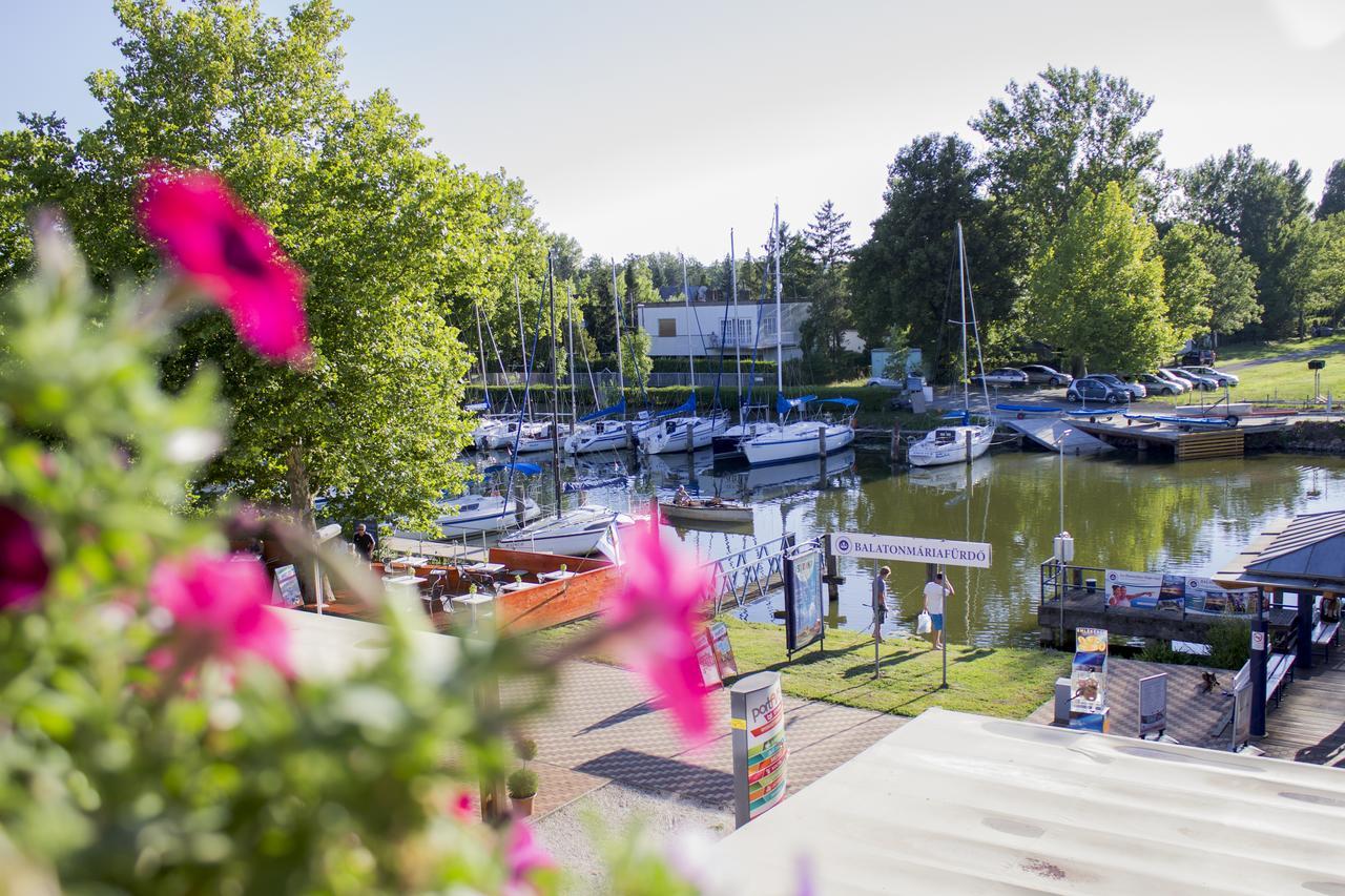 Port Etterem&Panzio Bed & Breakfast Balatonmáriafürdő Екстериор снимка